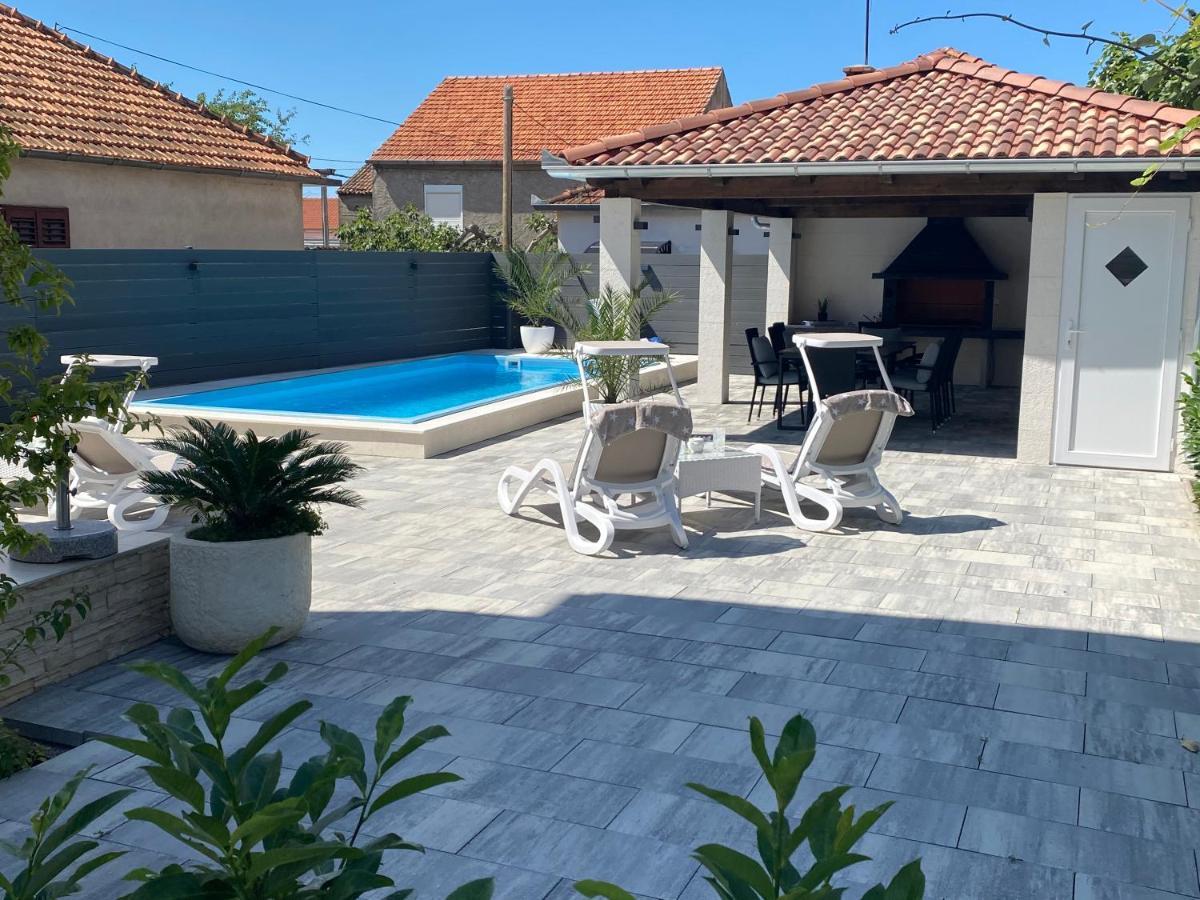 Breitling Apartments With Pool Biograd Na Moru Bagian luar foto