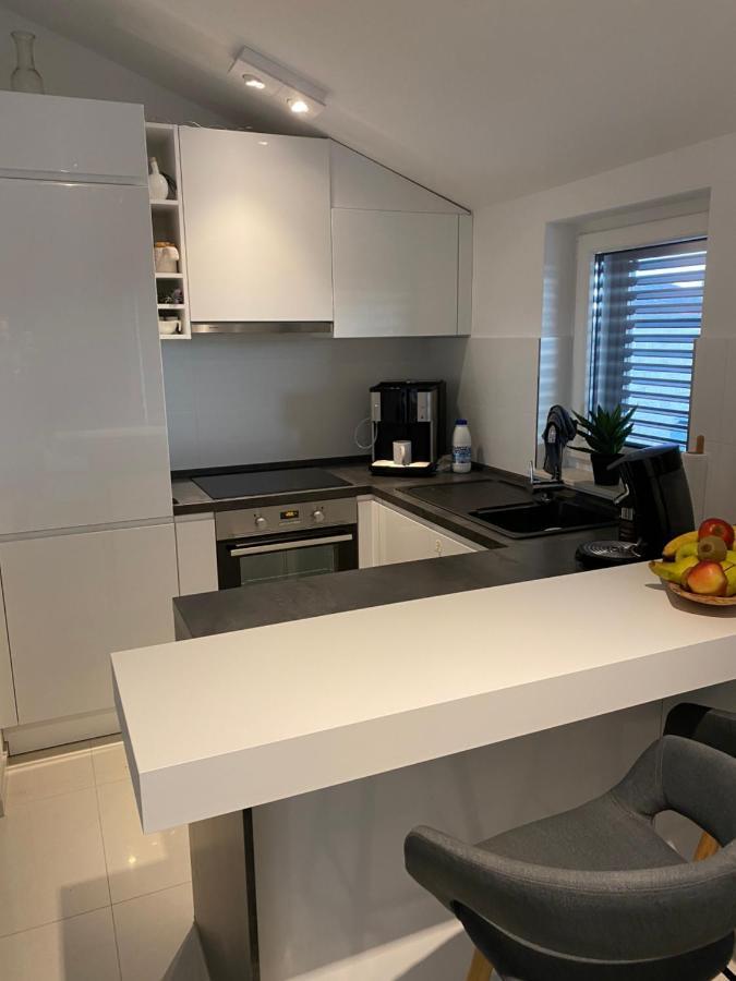 Breitling Apartments With Pool Biograd Na Moru Bagian luar foto