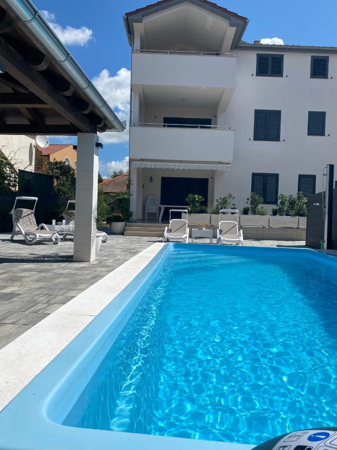 Breitling Apartments With Pool Biograd Na Moru Bagian luar foto
