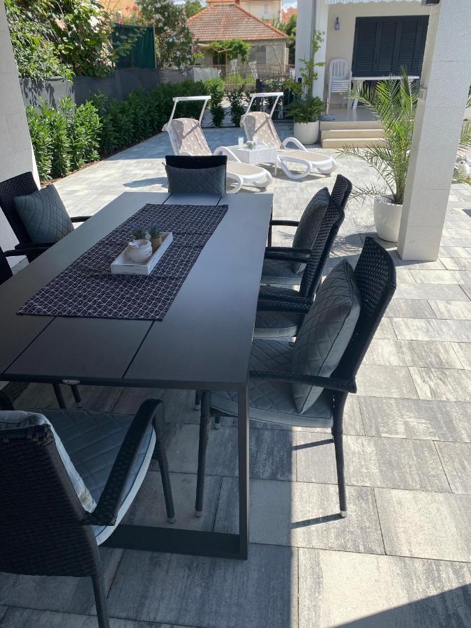 Breitling Apartments With Pool Biograd Na Moru Bagian luar foto