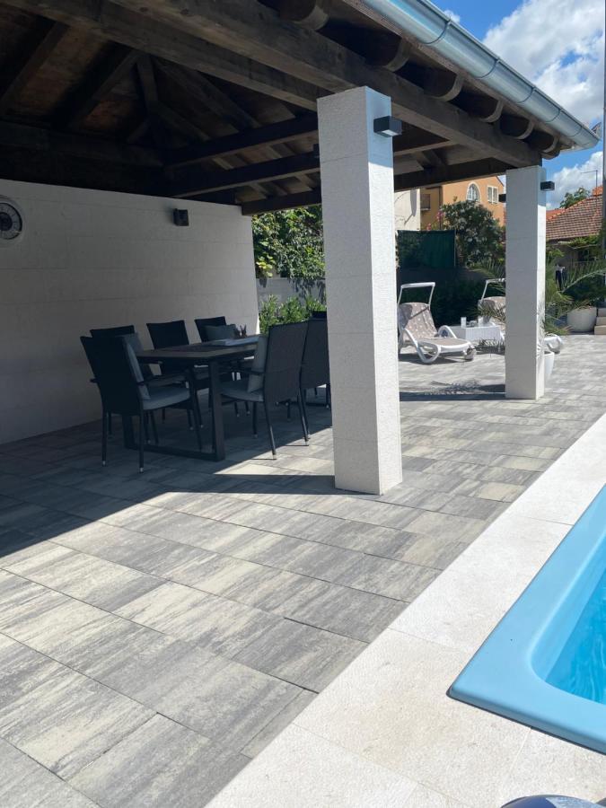 Breitling Apartments With Pool Biograd Na Moru Bagian luar foto