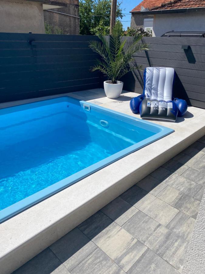 Breitling Apartments With Pool Biograd Na Moru Bagian luar foto