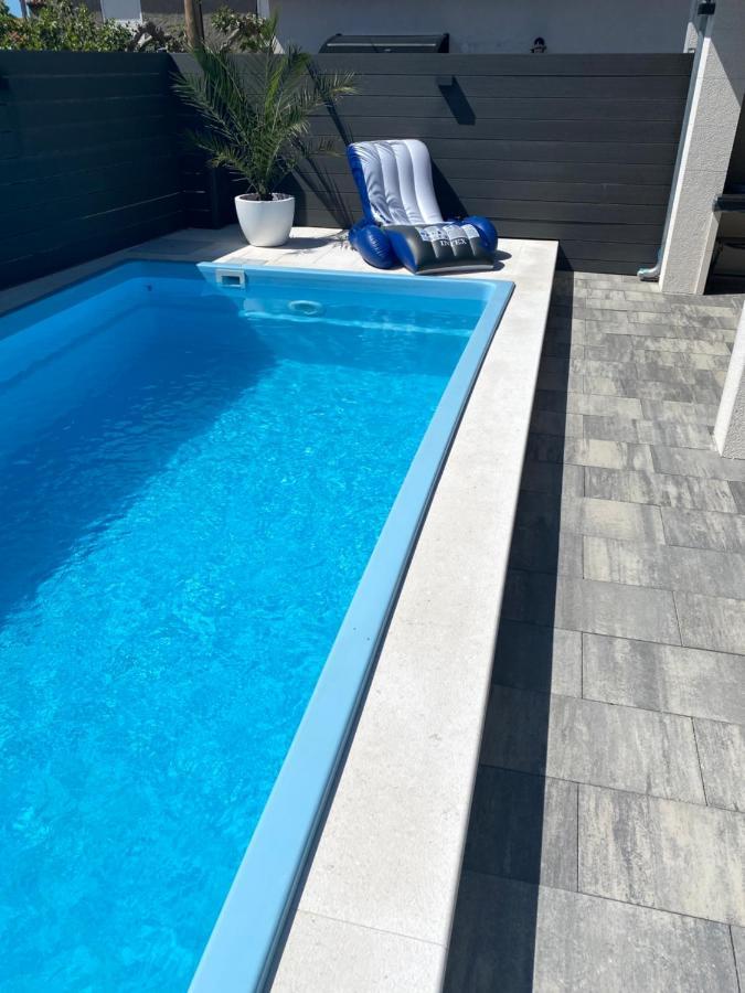 Breitling Apartments With Pool Biograd Na Moru Bagian luar foto