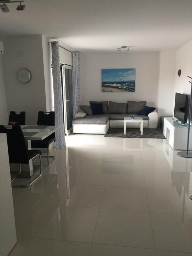 Breitling Apartments With Pool Biograd Na Moru Bagian luar foto