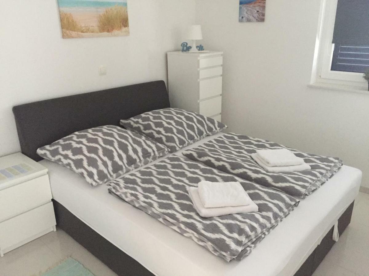 Breitling Apartments With Pool Biograd Na Moru Bagian luar foto