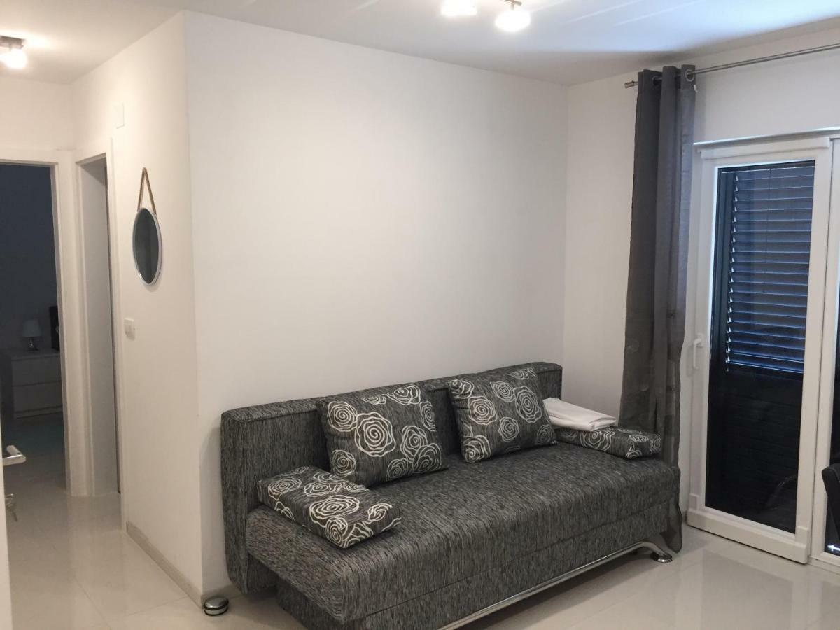 Breitling Apartments With Pool Biograd Na Moru Bagian luar foto