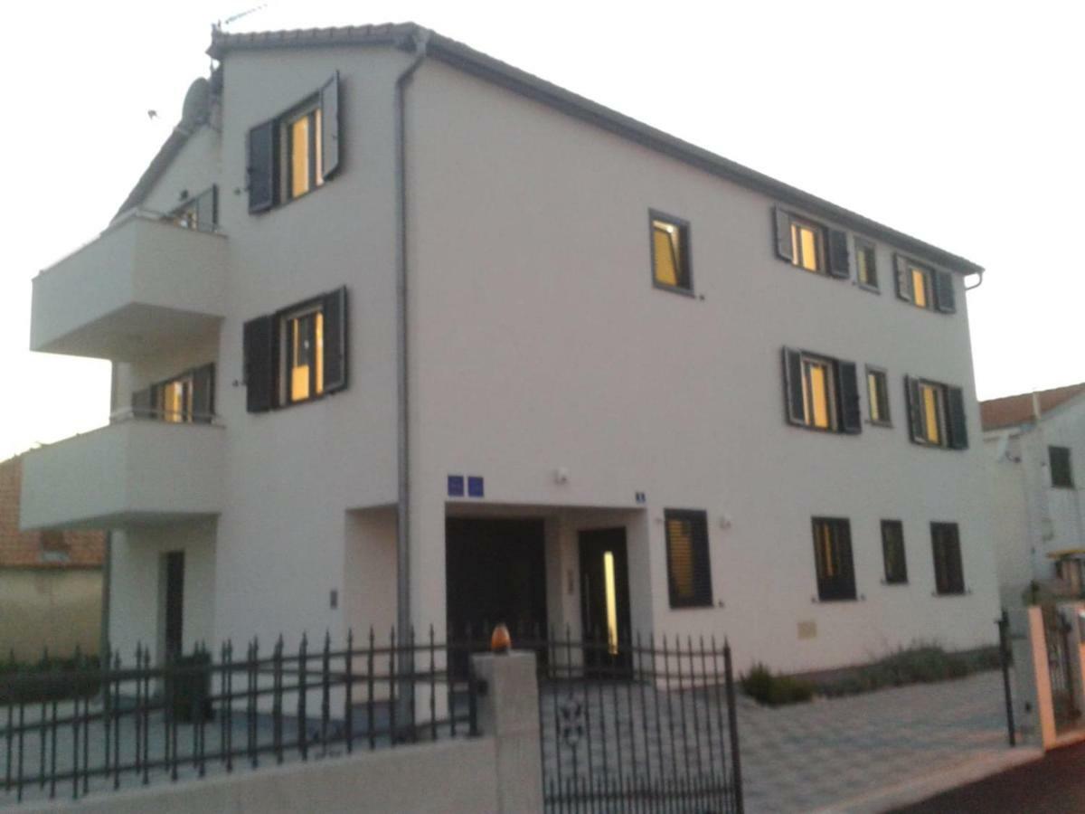 Breitling Apartments With Pool Biograd Na Moru Bagian luar foto